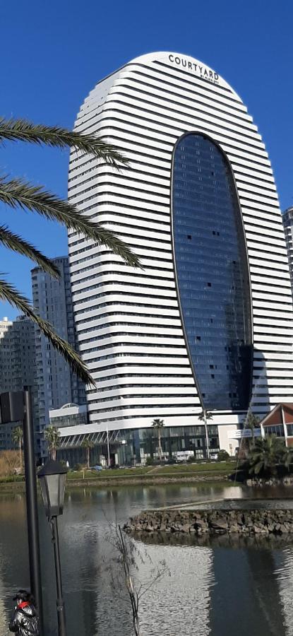 Sea Breeze In Batumi 아파트 외부 사진