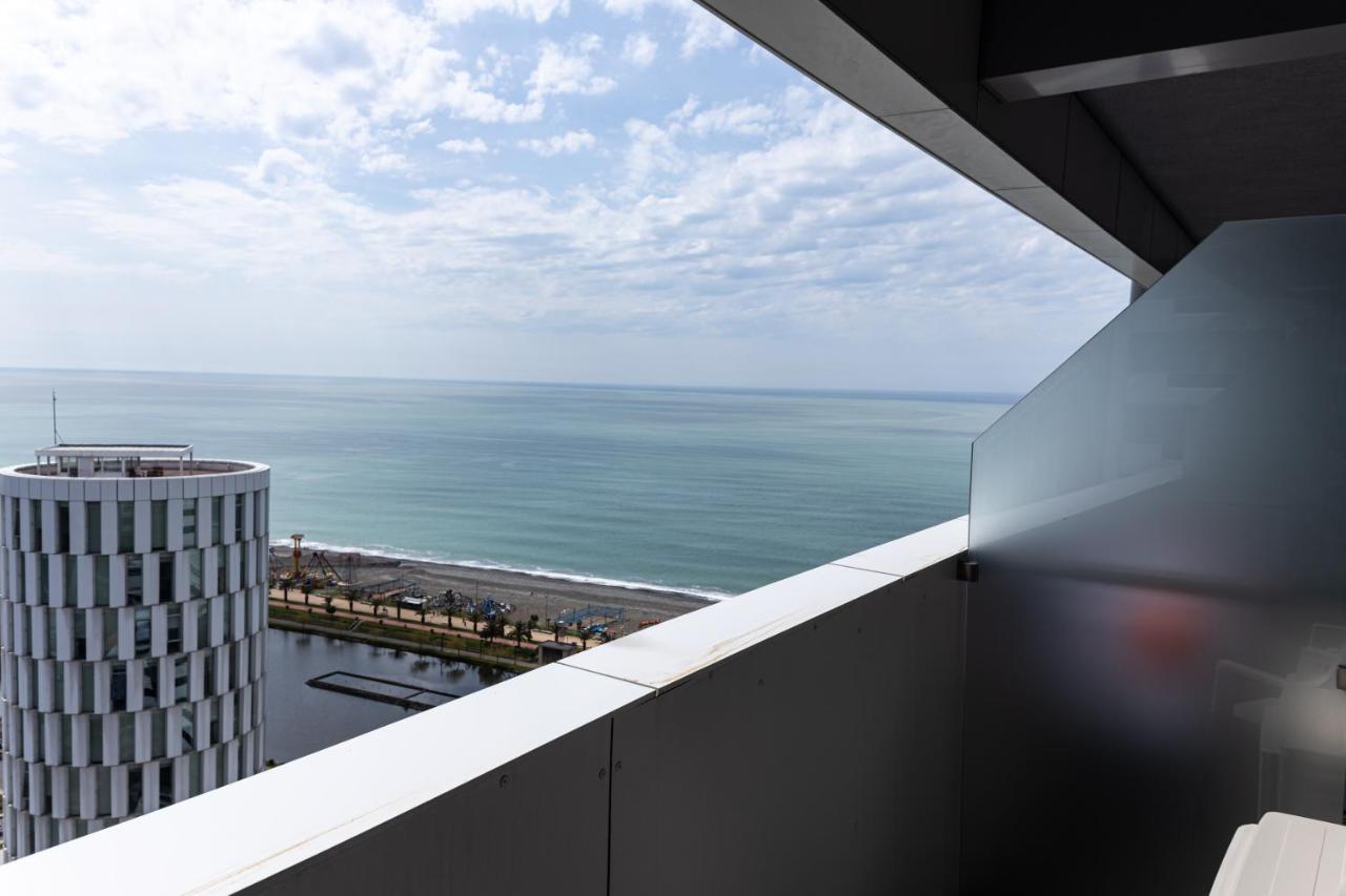 Sea Breeze In Batumi 아파트 외부 사진