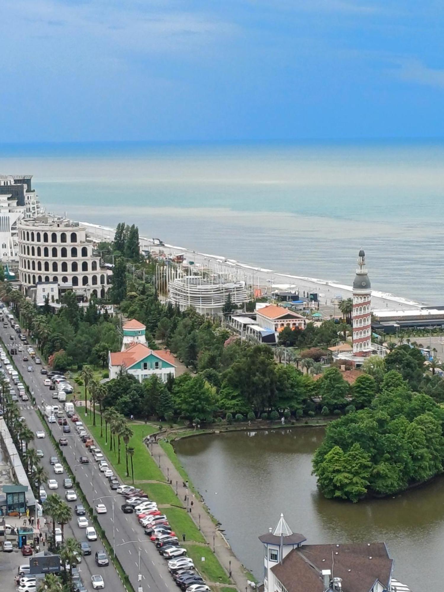 Sea Breeze In Batumi 아파트 외부 사진